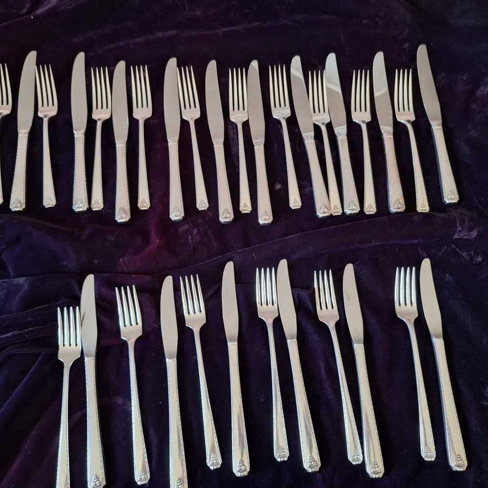 Prestige Silver Plate Vintage Prestine Forks and Knife  Set Lot 2 - Picture 7 of 16